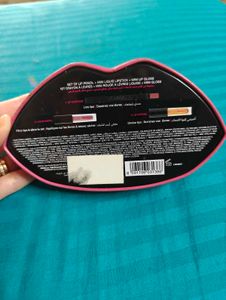 Huda Beauty Set