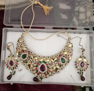 Very Beautiful Multicolor Jewellery Set