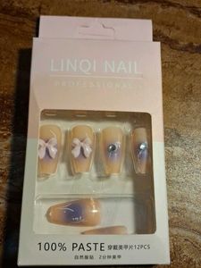Press On Nail Set (12 pcs)