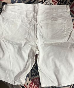 H&amp;M White Shorts