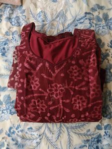 Maroon 3 Pics Suit
