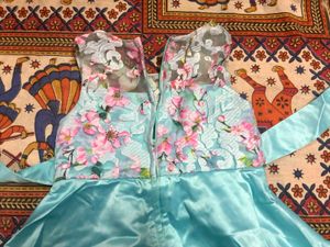🌸💎 Pastel Blue Floral Satin Crop Top