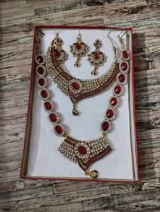 ब्रेडल नेक्लेस