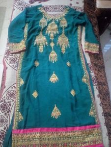 Beautiful embroidered kurti for sale... new