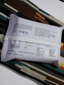 Refreshing Wet Wipes