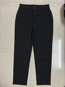 Straight black pants (stretchable)