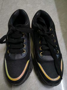Black Sports Shoes