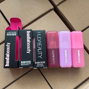 Huda Beauty Liquid blush