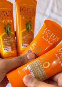 Lotus Herbals Safe Sun SPF 50