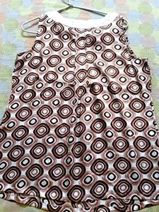 Retro Print Sleeveless Top