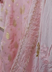 REDUCED OFFER 🤩Pink Pakistani Suit