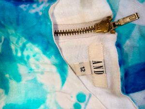 Size S/M Abstract Print Sleeveless Top