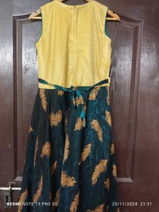 Beautiful Girl&#39;s Gown.. 💚