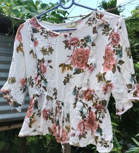 Floral White Peplum Top 🌸