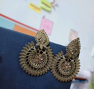 Earrings And Neck Anklet