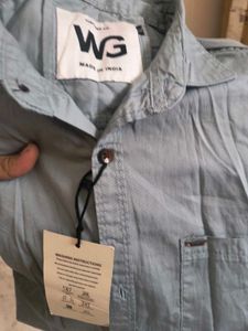 Men&#39;s Casual Shirt
