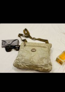 Coach Signature Hobo Bag With Crossbody