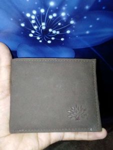 8 Packet On Wallet