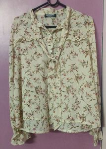 Imported Brand New Floral Top 🎀