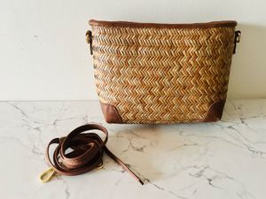 Baggit Women Sling Bag For Beach