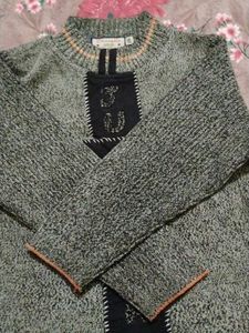 Woolen Sweater Full Sleeves Grey Colour