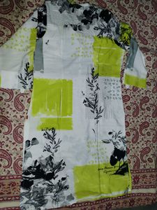 Floral Print Short Sleeve Kurti
