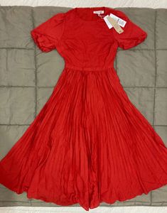 Forever New Charlotte Puff SleevePleated