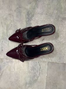 Stylish Burgundy Mules with Bow Detail