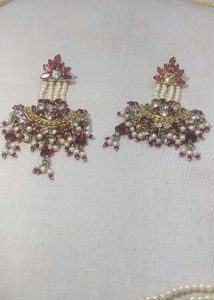 2 Jewellery Sets