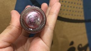 MyGlamm &amp; Elle  Nail polish