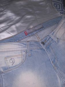 Y2K Levi&#39;s Diva Jeans DL595 Low-Rise Light Wash