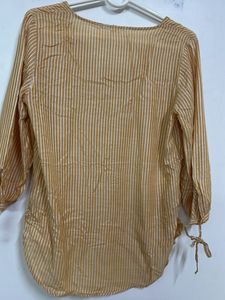 Striped V-Neck 3/4 Sleeve Top