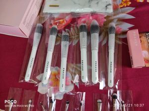 Praush beauty 16 Face And Eyes brush