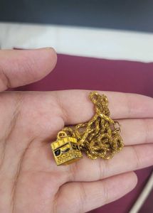 Kabba Pendant With Chain