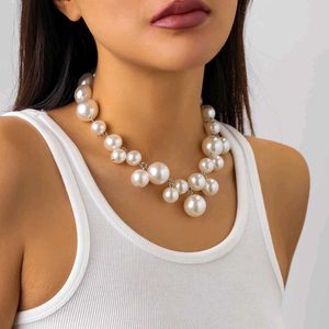 Elegant Faux Pearl Necklace
