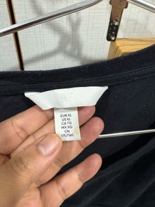 H&amp;m Black T-Shirt