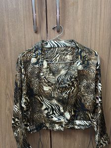 Animal Print Cropped Shirt