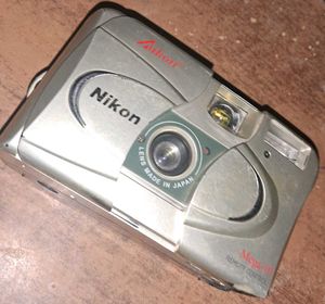 Non-Working Vintage Nikon film role Camera