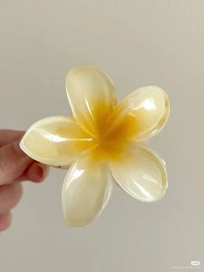 Floral Hair Clips(  Set of 1 Pcs )