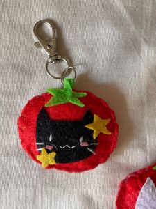 Cute handmade felt keychain 🍎💗😘