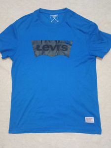 Levi&#39;s Blue Graphic Tee
