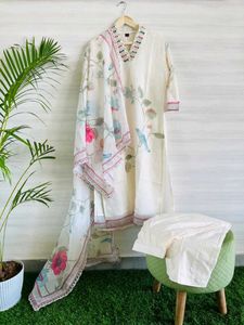 Elegant White Embroidered Salwar Kameez Suit