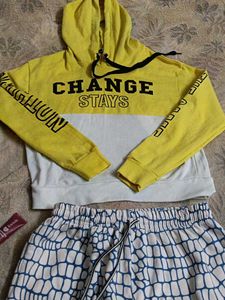 Cropped Hoodie