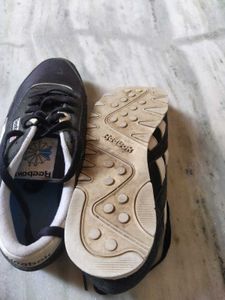 Reebok Classic Sneakers – Size UK 7 | Pre-owned