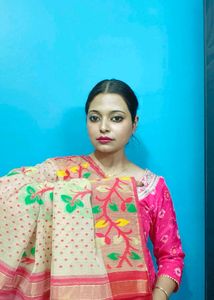 Elegant Ethnic Dhakai Jamdani saree