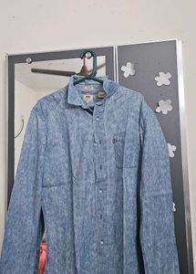 Levi's Textured DenimStyle Shirt [PRICE NEGOTIABL