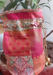 Ethnic Batuva Bag