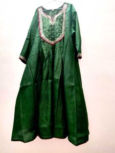 Elegant Green Embroidered Kurta