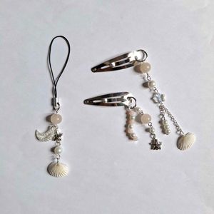 Beach Vibes Charm & Clips Set