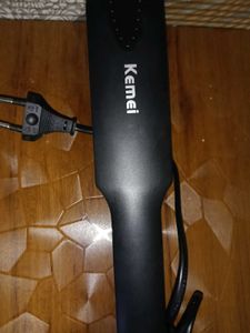 Kemei Hair Straightener
